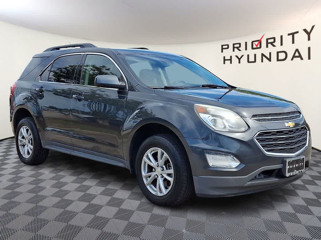 Thumbnail: 2017 Chevrolet Equinox - 3