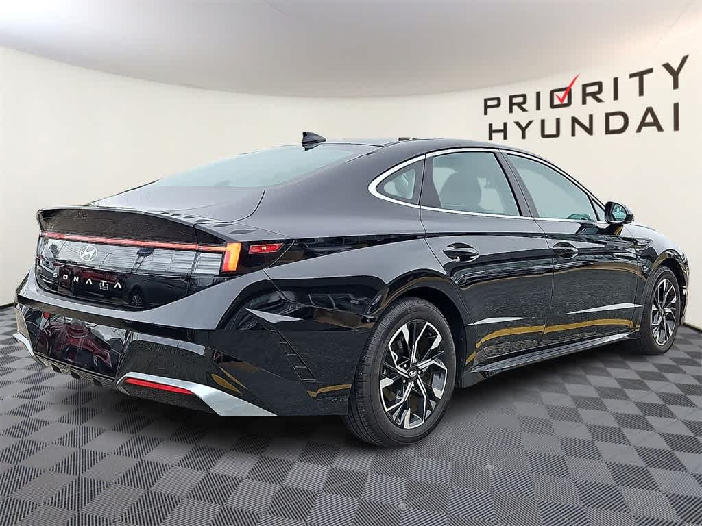 Thumbnail: 2024 Hyundai Sonata - 4