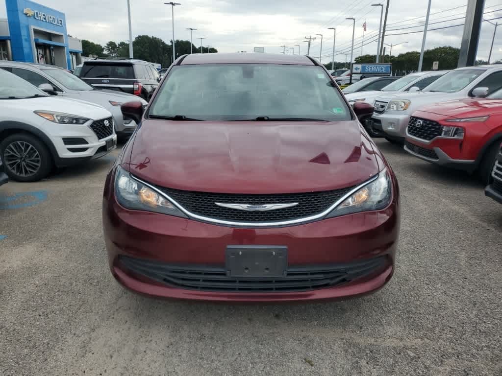 Thumbnail: 2017 Chrysler Pacifica - 2