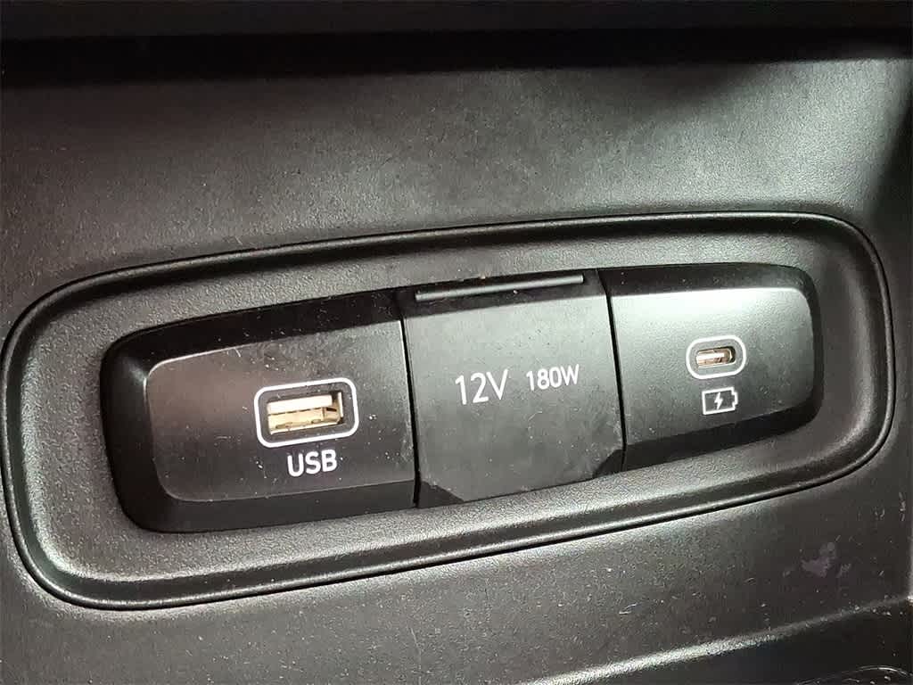 Thumbnail: 2023 Hyundai Venue - 20