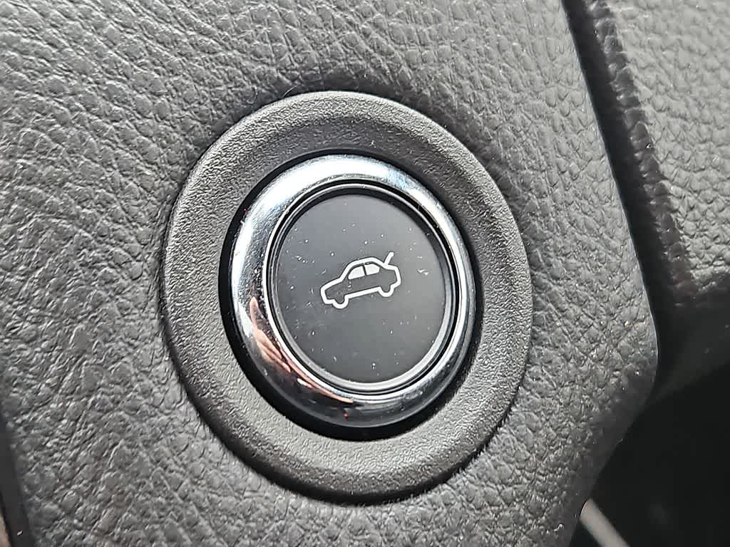 Thumbnail: 2018 Ford Taurus - 25