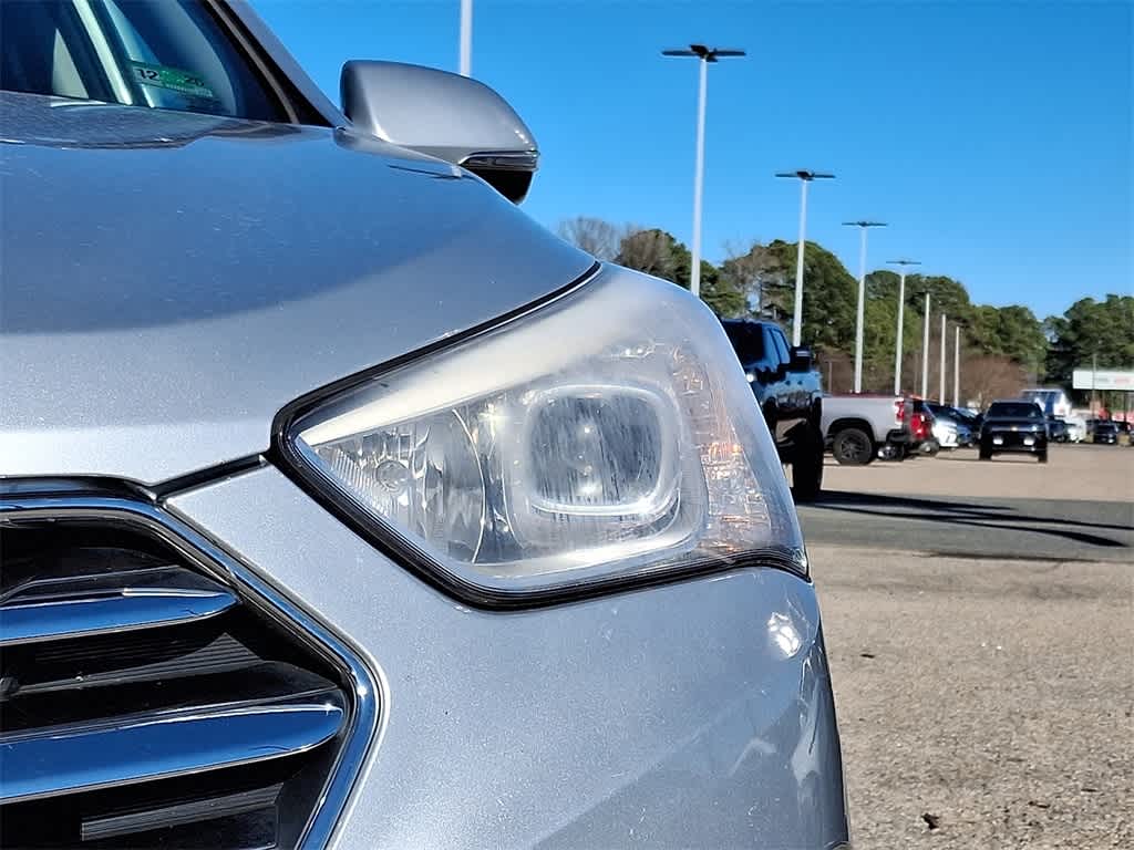 Thumbnail: 2016 Hyundai Santa Fe - 9