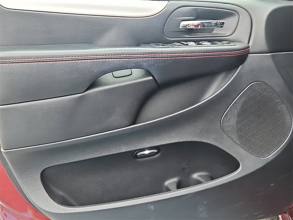 2019 Dodge Grand Caravan GT 13