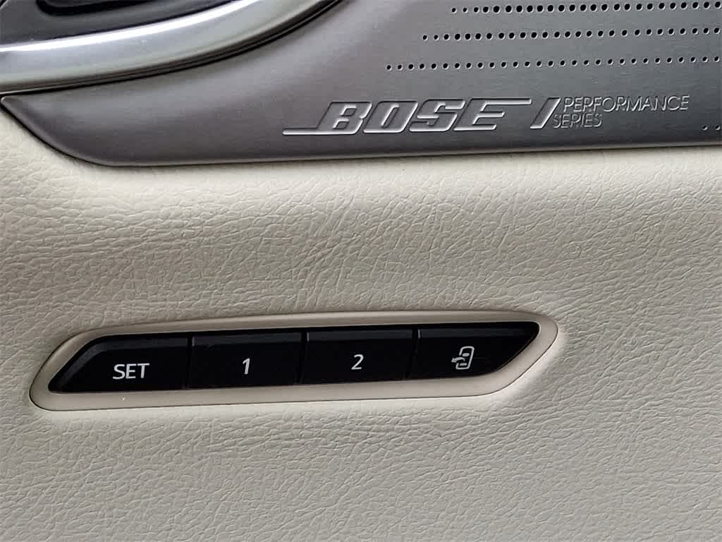 Thumbnail: 2024 Cadillac XT6 - 26