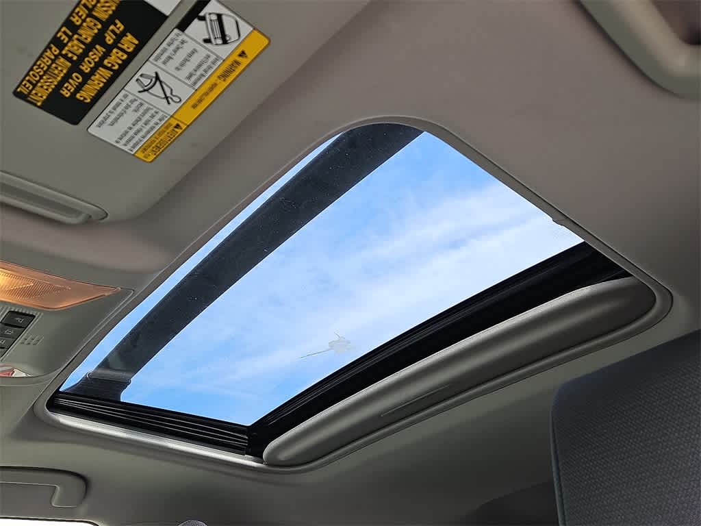 Thumbnail: 2019 Toyota RAV4 - 14