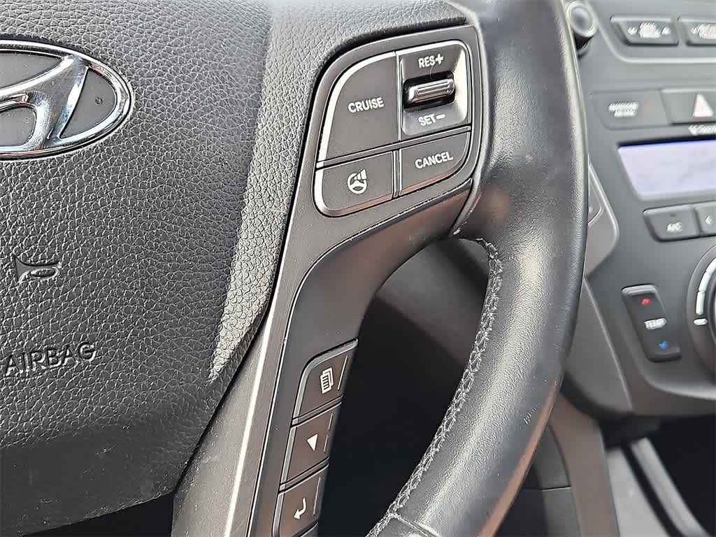 Thumbnail: 2013 Hyundai Santa Fe - 20