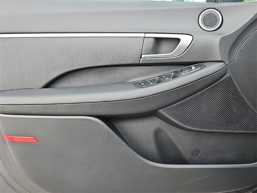 2025 Hyundai Sonata SE 10