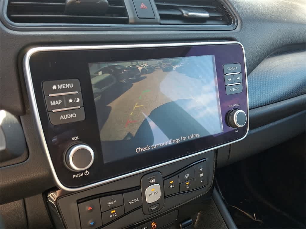 Thumbnail: 2022 Nissan Leaf - 17