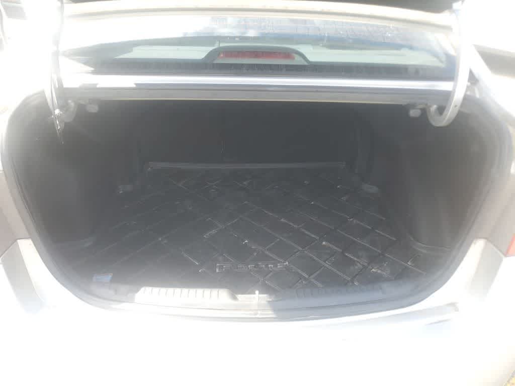 Thumbnail: 2012 Kia Forte - 24