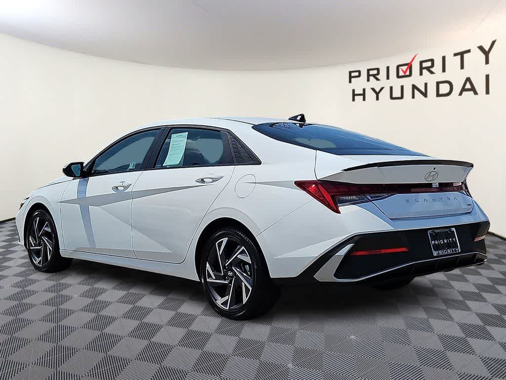 Thumbnail: 2025 Hyundai Elantra - 5