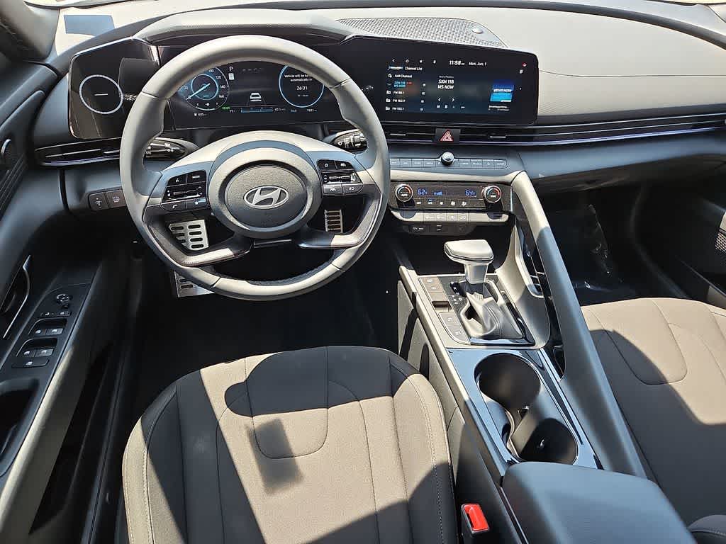 Thumbnail: 2025 Hyundai Elantra - 9