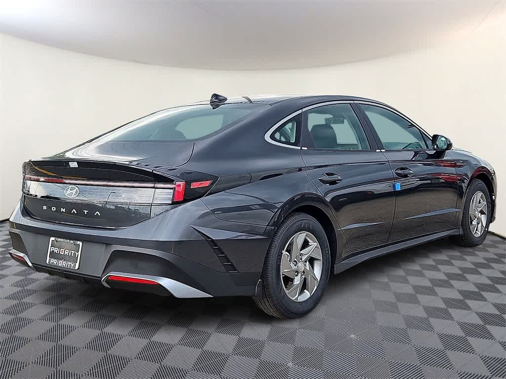 2025 Hyundai Sonata SE 4