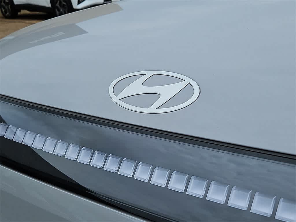 2026 Hyundai Ioniq Limited 29
