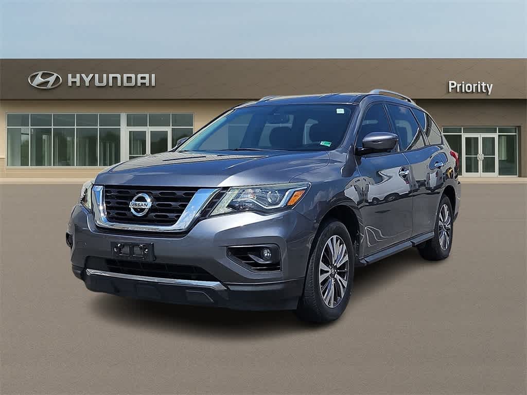 Thumbnail: 2018 Nissan Pathfinder - 1