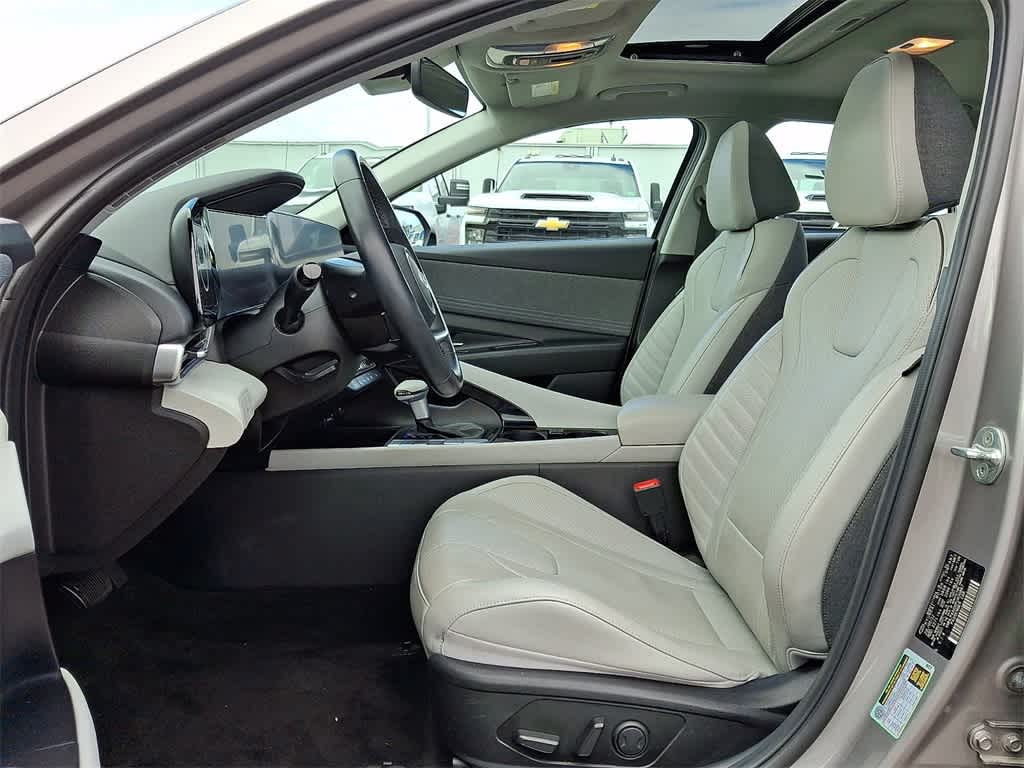 Thumbnail: 2023 Hyundai Elantra - 12