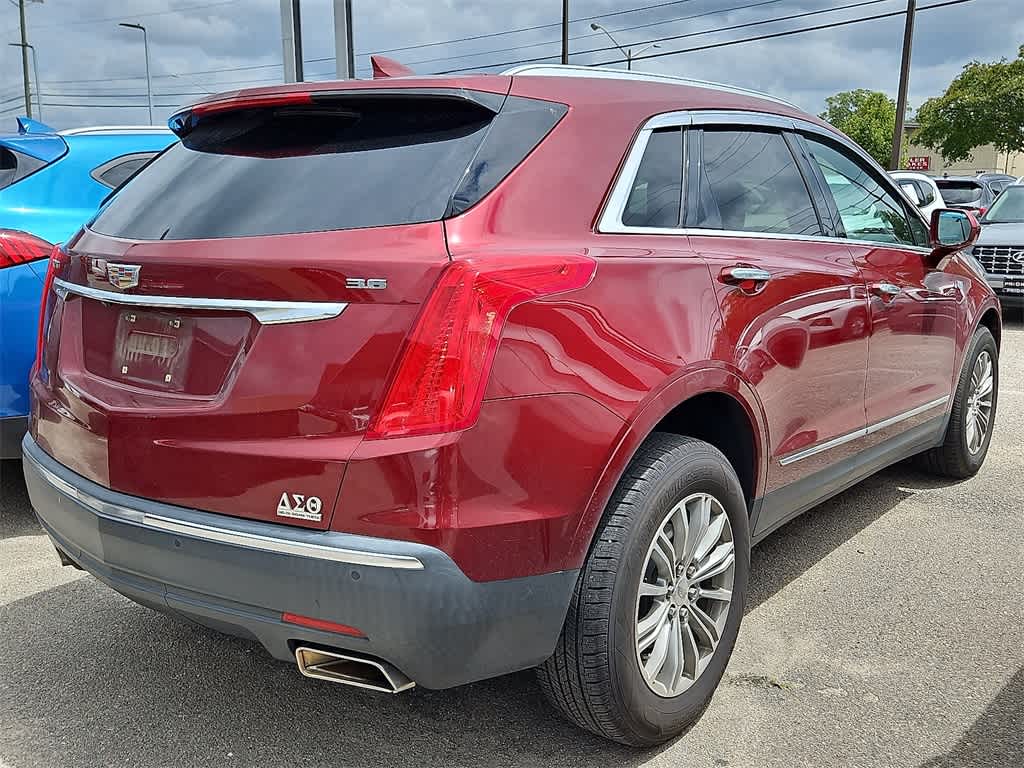 Thumbnail: 2017 Cadillac XT5 - 3