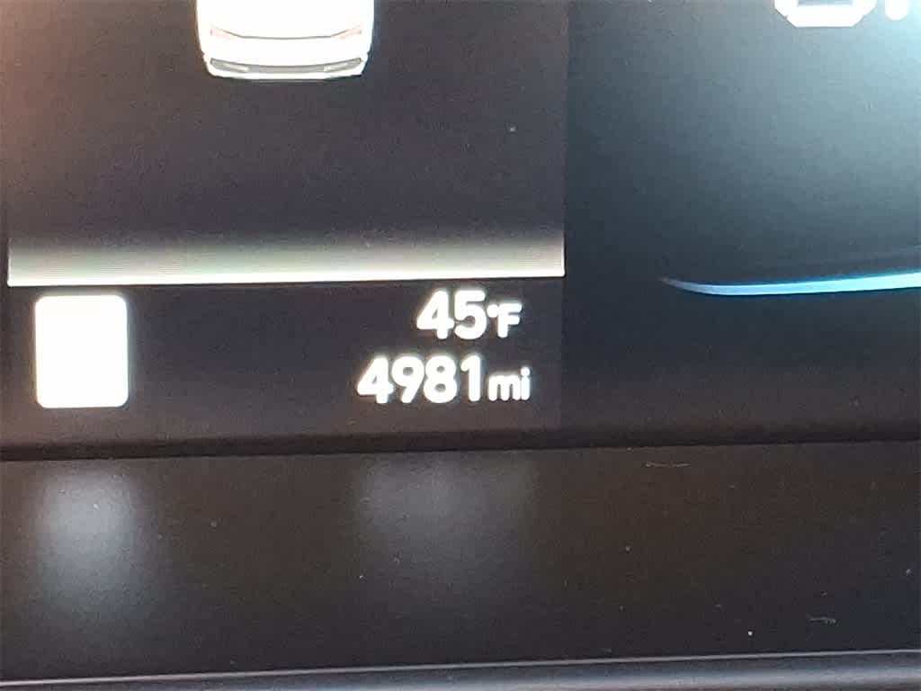 Thumbnail: 2025 Hyundai Elantra - 19