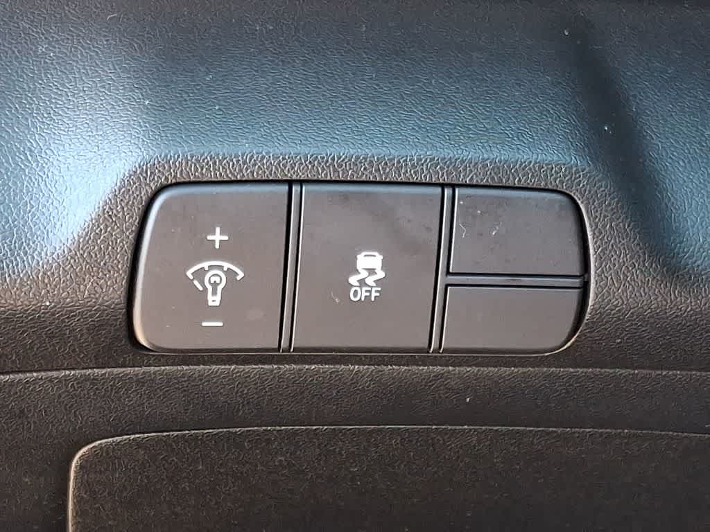 Thumbnail: 2025 Hyundai Elantra - 24