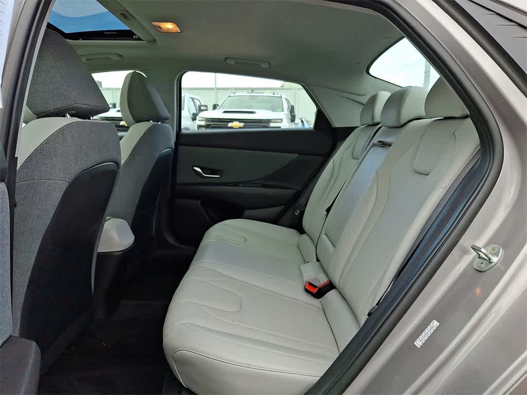 Thumbnail: 2023 Hyundai Elantra - 9