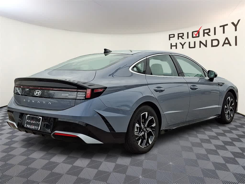 Thumbnail: 2025 Hyundai Sonata - 4