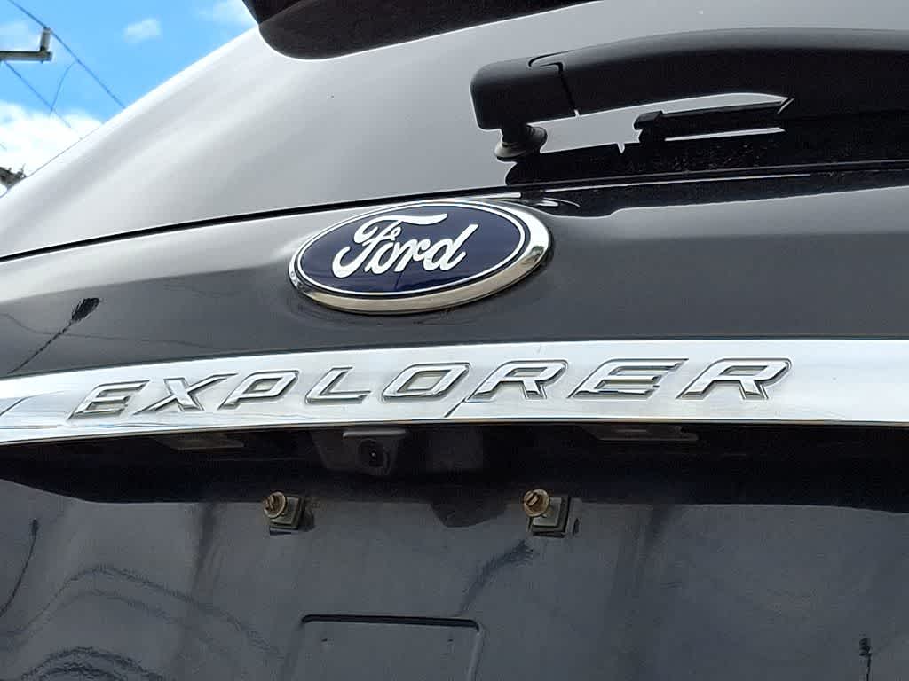 Thumbnail: 2013 Ford Explorer - 29