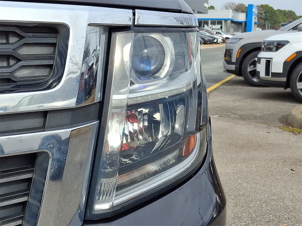 Thumbnail: 2015 Chevrolet Suburban - 9