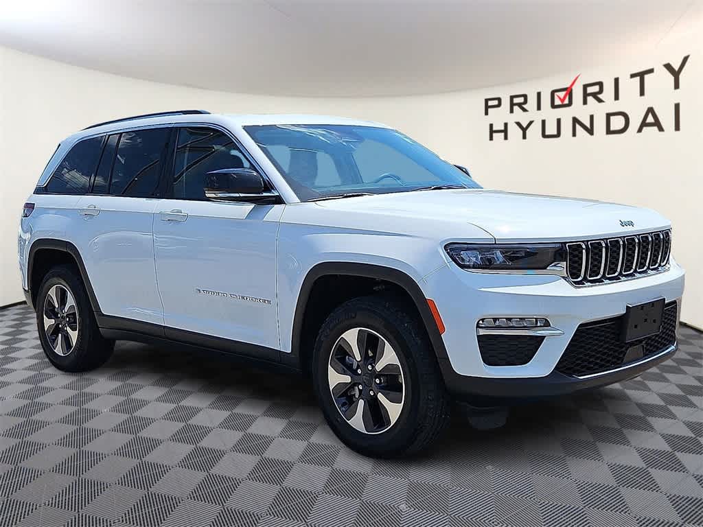 Thumbnail: 2023 Jeep Grand Cherokee - 3
