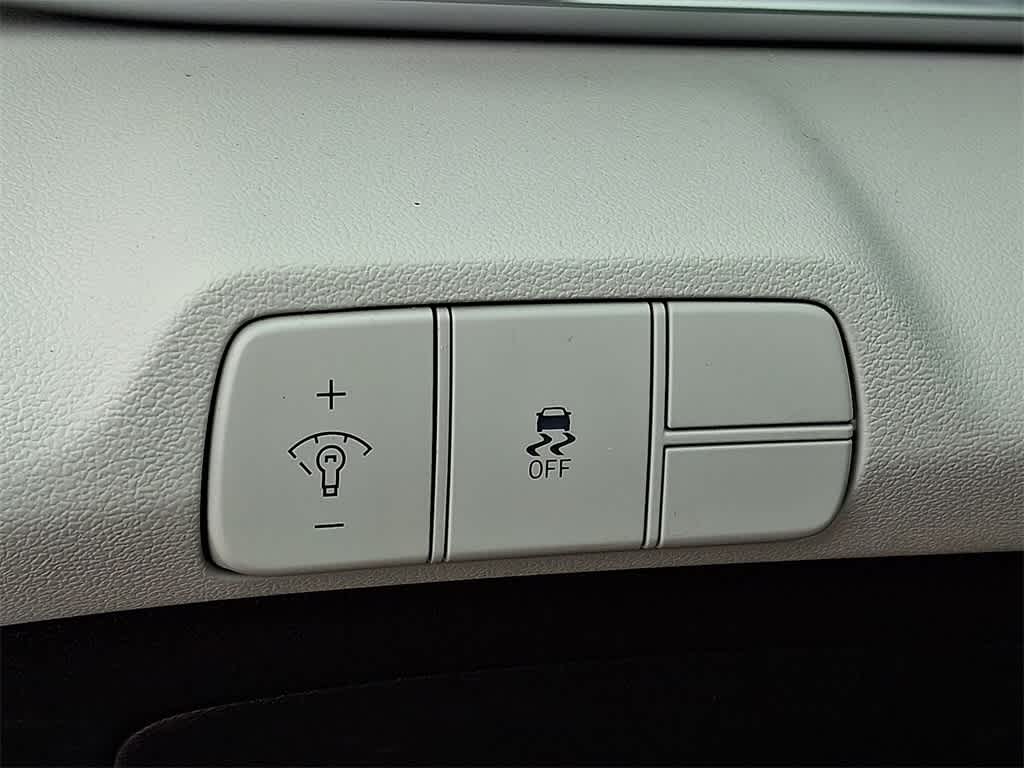 Thumbnail: 2025 Hyundai Elantra - 21