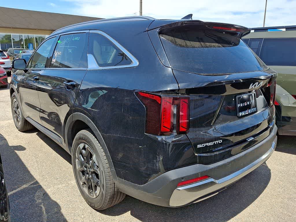 Thumbnail: 2024 Kia Sorento - 4