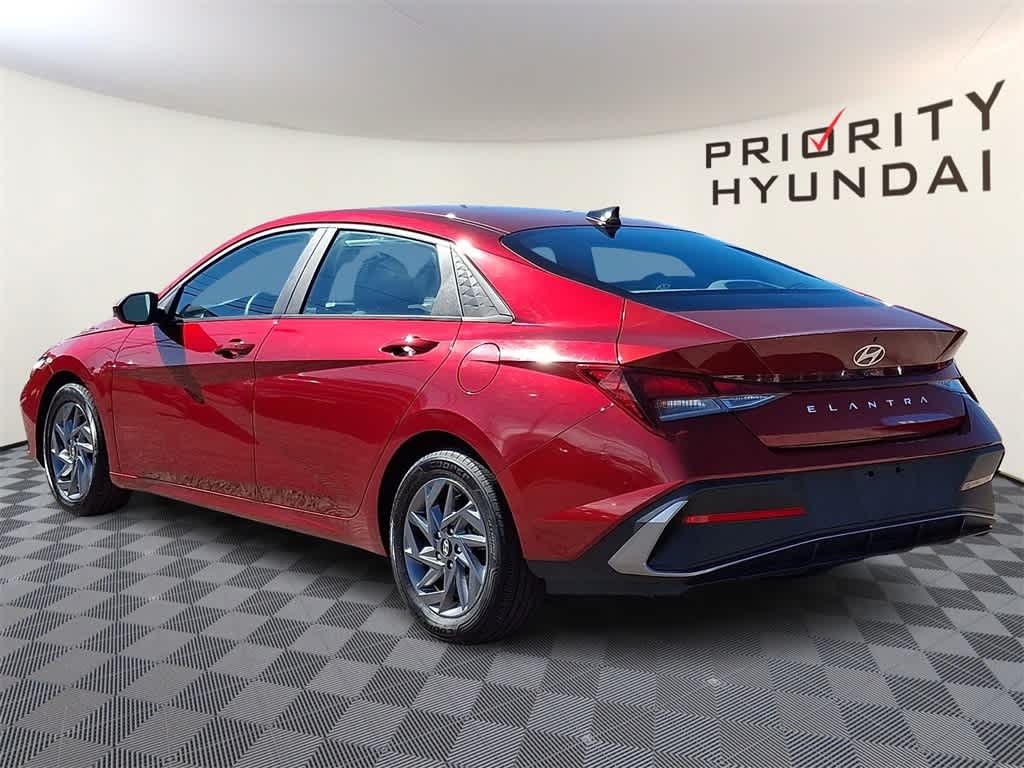 Thumbnail: 2024 Hyundai Elantra - 6