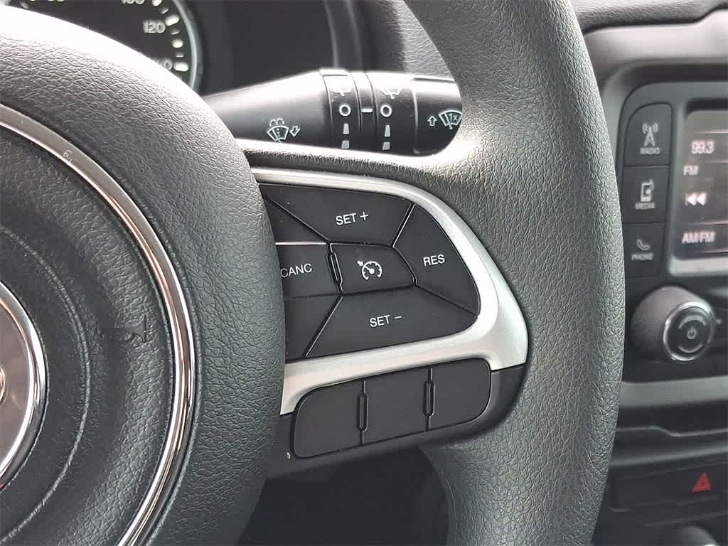 Thumbnail: 2020 Jeep Renegade - 21