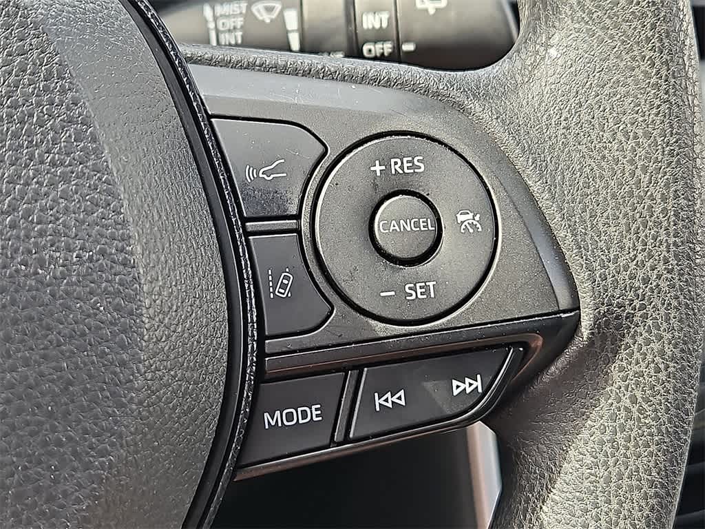 Thumbnail: 2019 Toyota RAV4 - 22