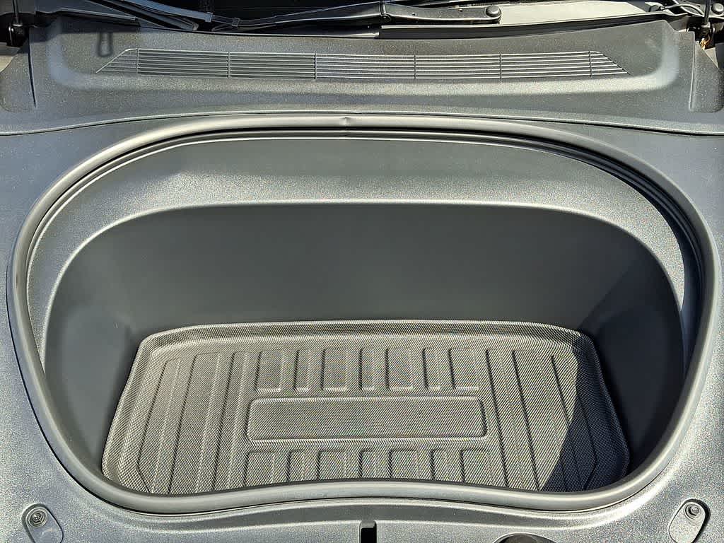 Thumbnail: 2025 Tesla Model 3 - 27