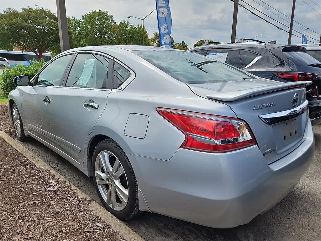 Thumbnail: 2013 Nissan Altima - 3
