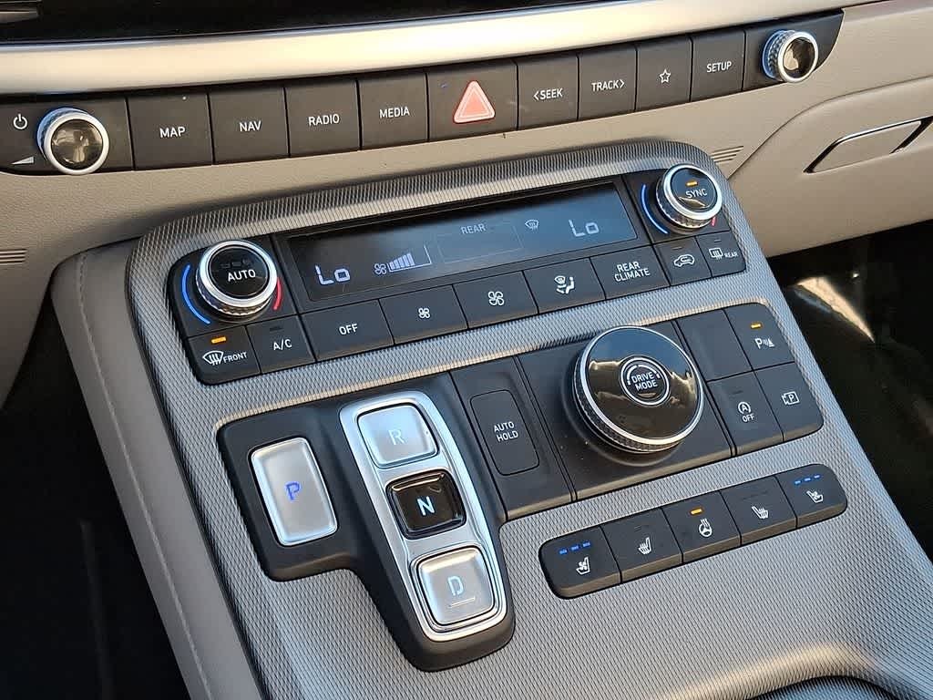 Thumbnail: 2024 Hyundai Palisade - 16