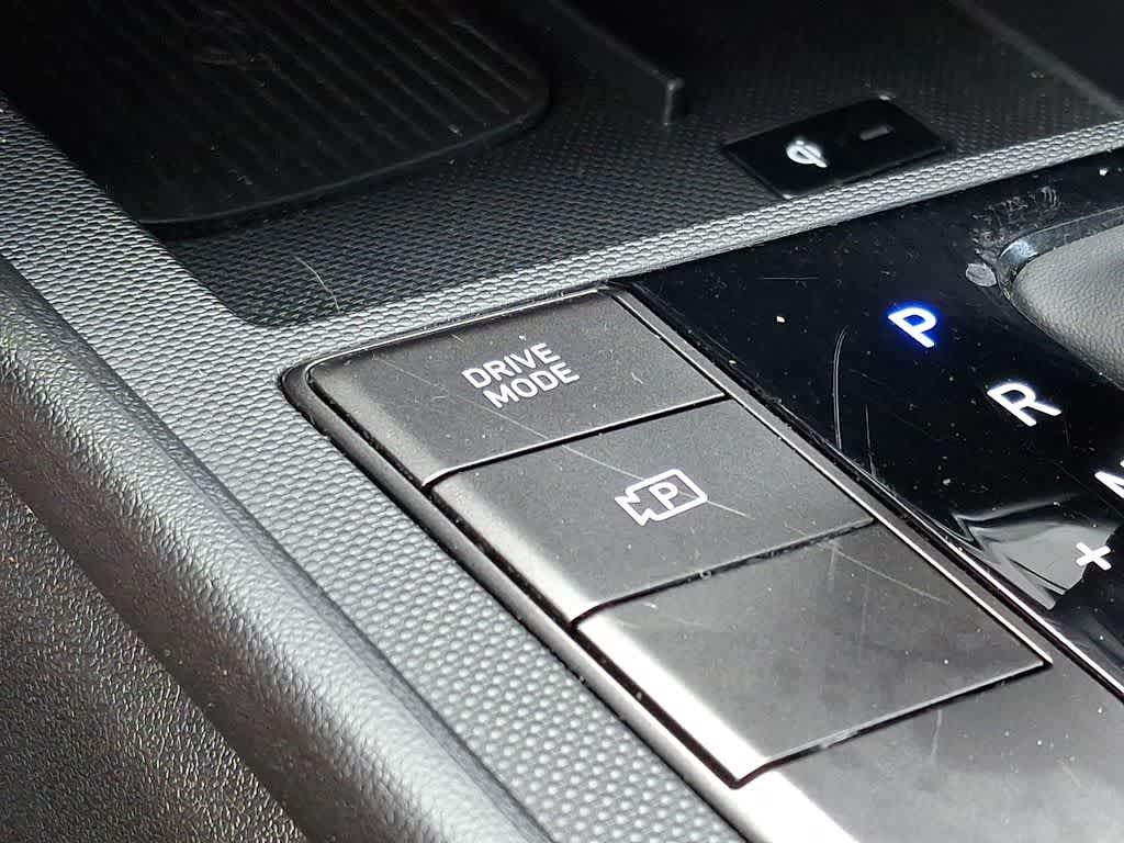 Thumbnail: 2025 Hyundai Elantra - 24