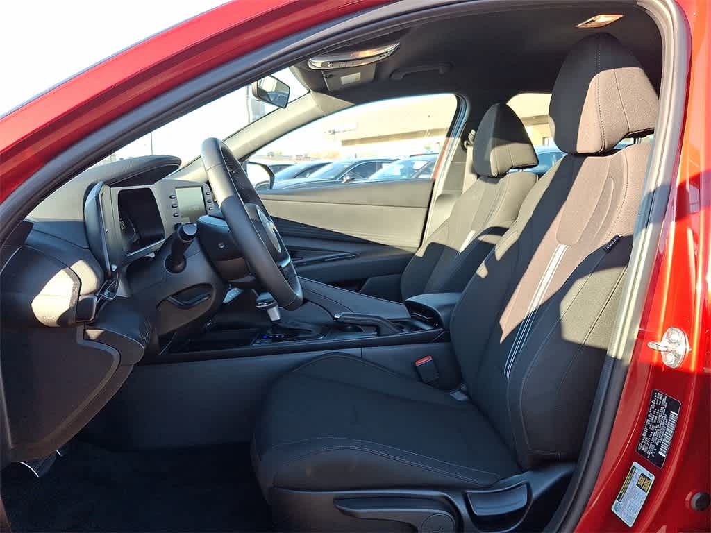 Thumbnail: 2025 Hyundai Elantra - 13