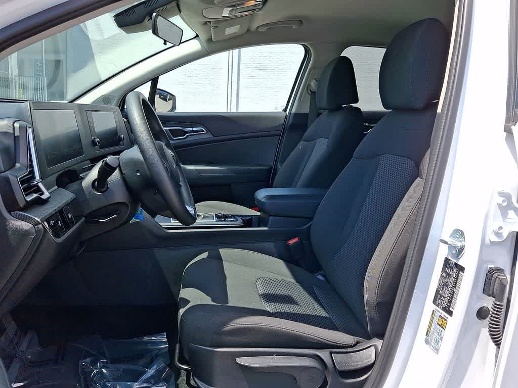 Thumbnail: 2025 Kia Sportage - 13