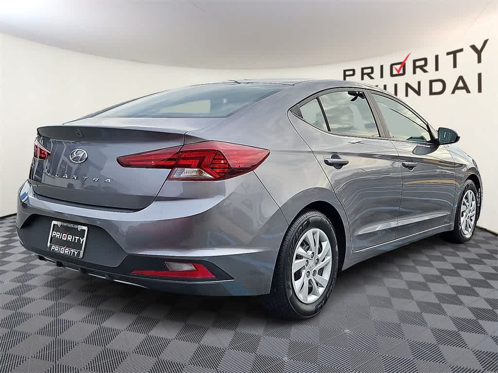 Thumbnail: 2019 Hyundai Elantra - 4