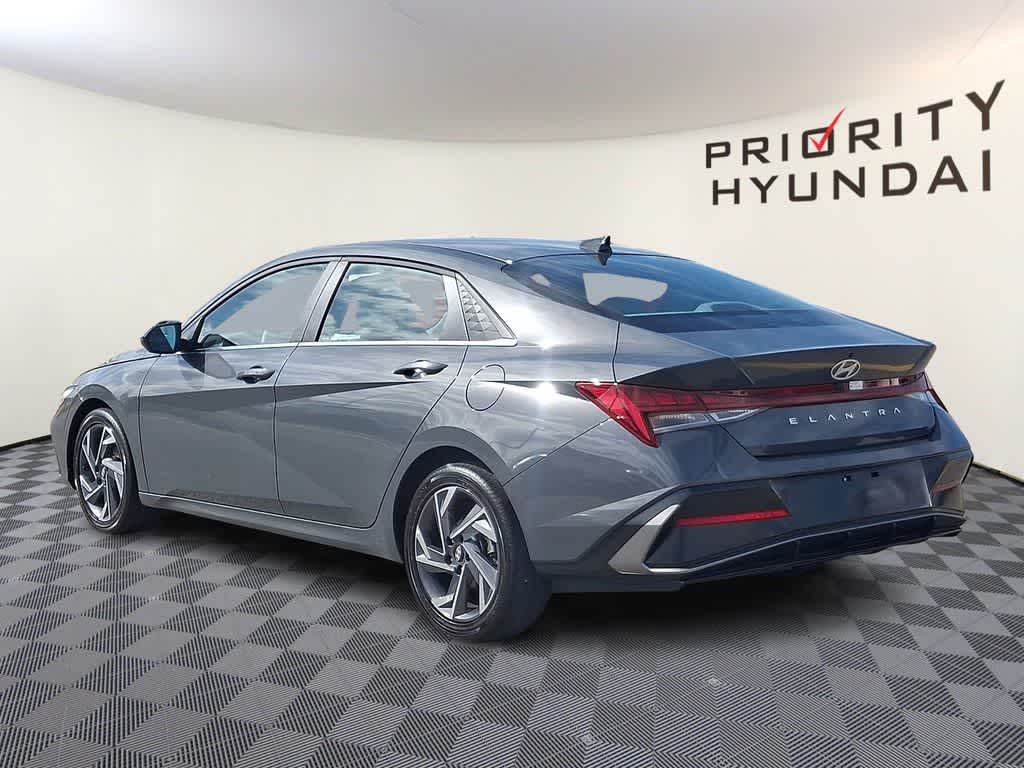 Thumbnail: 2025 Hyundai Elantra - 5
