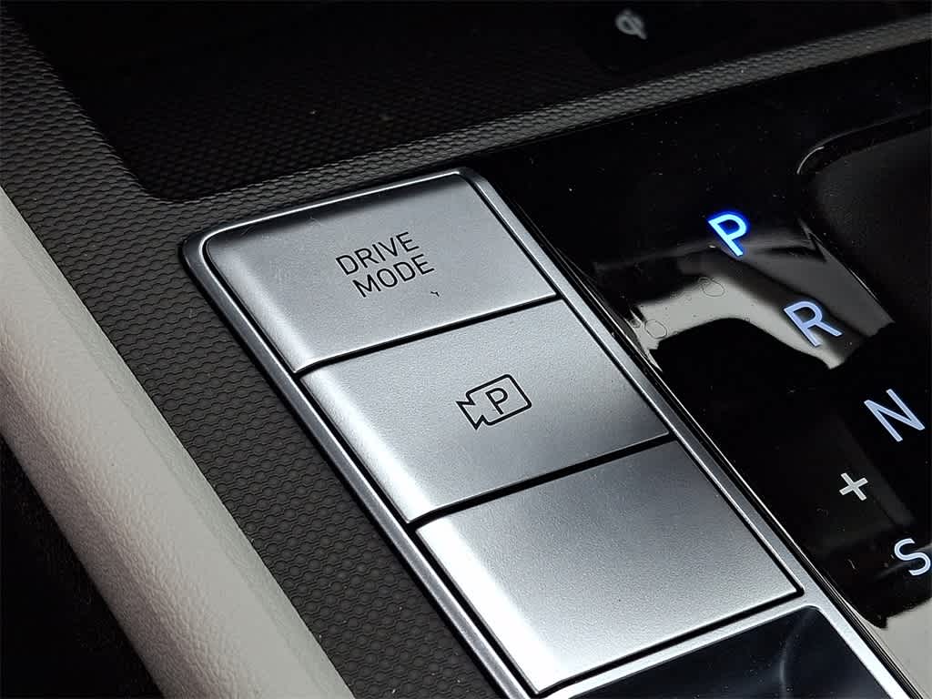 Thumbnail: 2025 Hyundai Elantra - 23