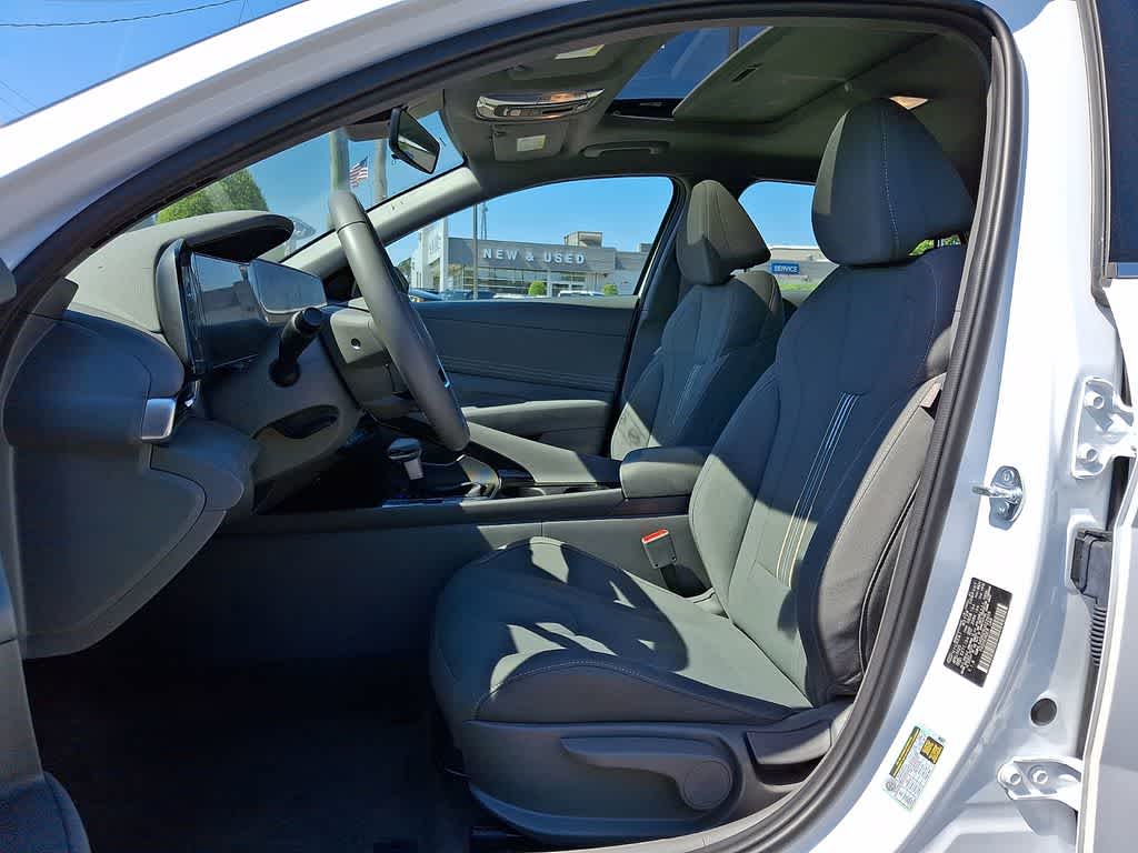 Thumbnail: 2025 Hyundai Elantra - 13