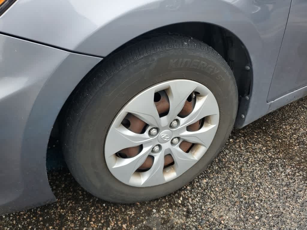 Thumbnail: 2017 Hyundai Accent - 2