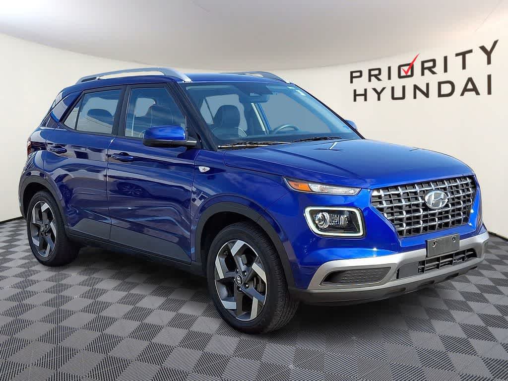 Thumbnail: 2024 Hyundai Venue - 3