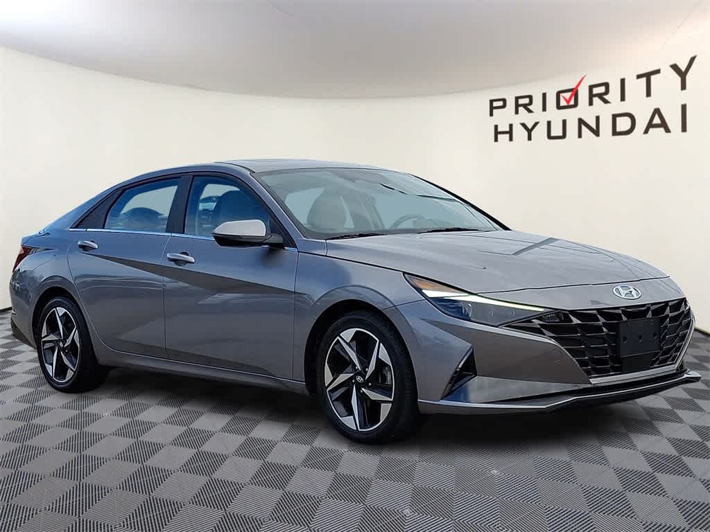 Thumbnail: 2023 Hyundai Elantra - 3