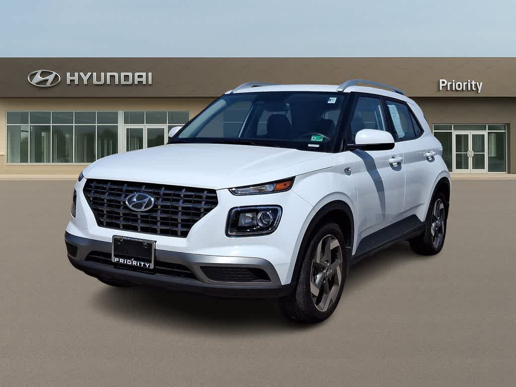 Thumbnail: 2025 Hyundai Venue - 1