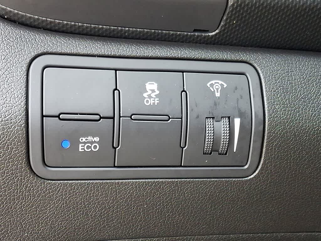 Thumbnail: 2017 Hyundai Accent - 20