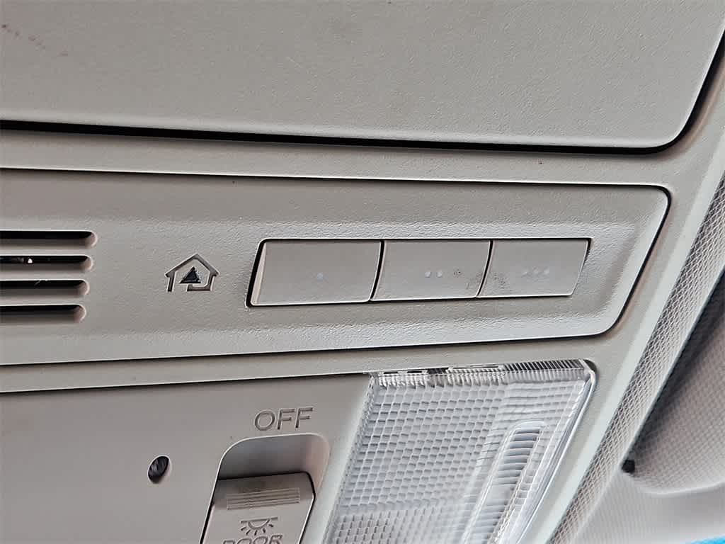 Thumbnail: 2012 Honda Odyssey - 22