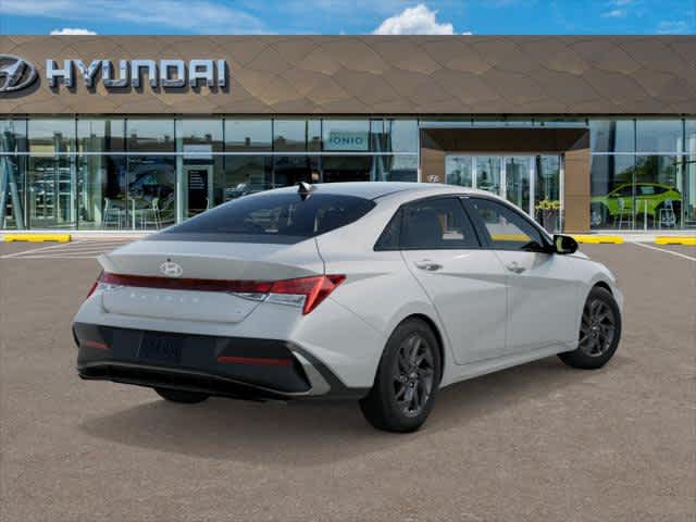 Thumbnail: 2025 Hyundai Elantra - 4