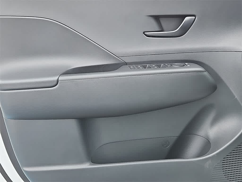 2025 Hyundai Kona SEL 10